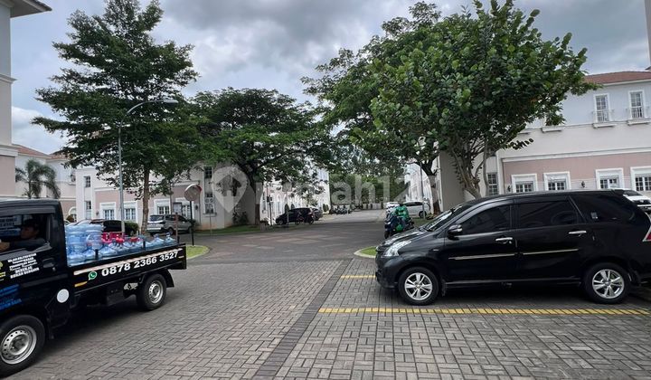 Rumah Kost Alesha Blue Di Bsd City Full Furnish Ada Kolam Renang