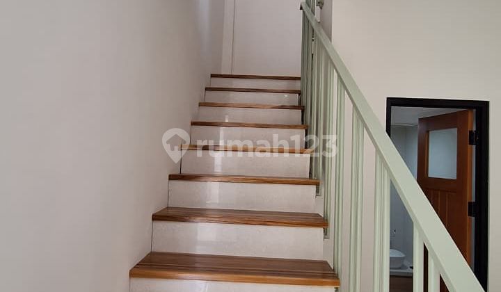 RUMAH CANTIK DI BSD KENCANA LOKA BRAND NEW SEMI FURNISH SIAP HUNI 2