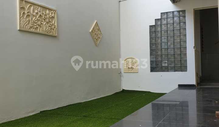 Disewakan Rumah Bagus Furnished Rapih, Siap Huni Di Giriloka 3 Bsd 9