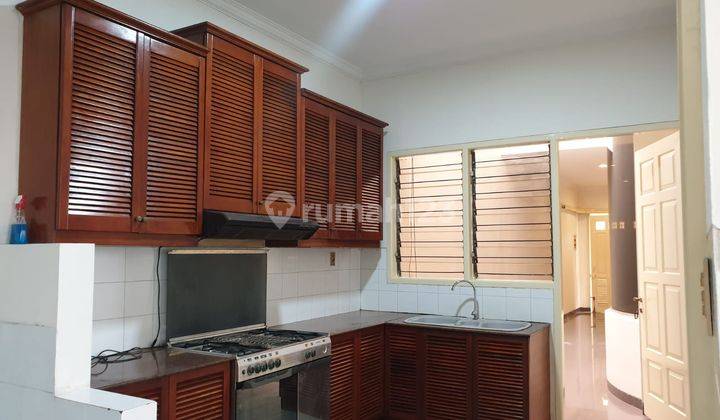 Disewakan Rumah Bagus Furnished Rapih, Siap Huni Di Giriloka 3 Bsd 11