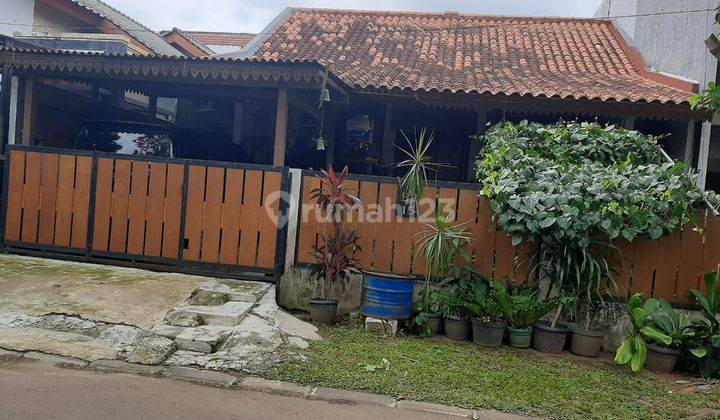 Dijual Rumah Rapih, Siap Huni Bernuansa Kayu Di Kencana Loka Bsd 1