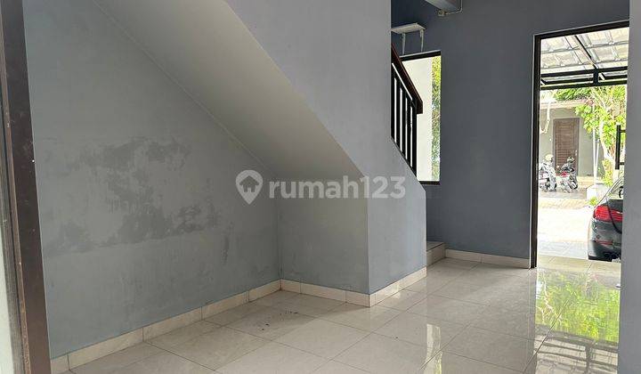  Dijual Rumah 2 Lantai Siap Huni Di Viola Residence Graha Raya 2