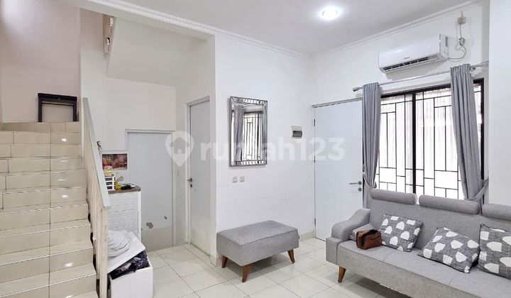 Rumah Bagus Di Serpong Lagoon 2 Lantai Rapih Siap Huni 