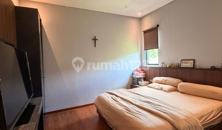 Luxury 2-Storey House Fully Furnished in a Strategic Location at Alam Sutera 2