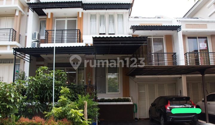 RUMAH DI BSD RESIDENCE ONE 2,5 LANTAI BAGUS DAN RAPIH SIAP HUNI