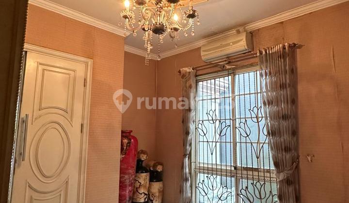 RUMAH CANTIK LUAS DI THE GREEN BSD 2LANTAI ADA 5 BEDROOM + GUDANG 2