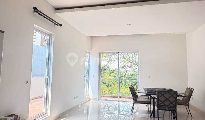 RUMAH CANTIK MEWAH DI DELATINOS BSD CITY 2 LANTAI SEMI FURNISH 2