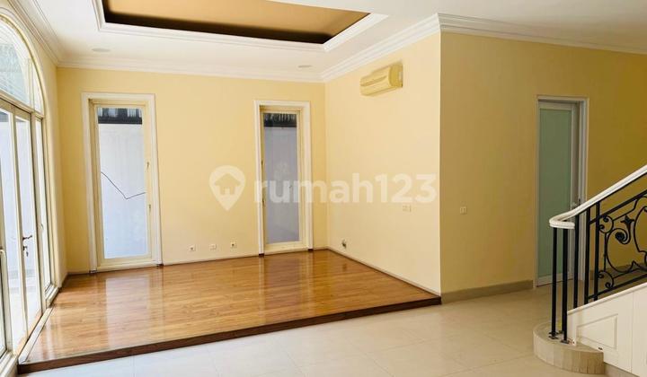 Rumah Bagus 2 Lantai Lingkungan Bersih Lokasi Bagus di Tangsel 2