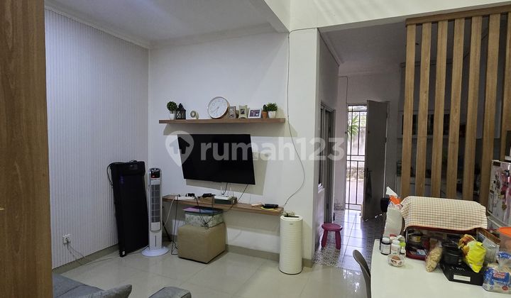 Rumah Cakep Semi Furnish Cakep Banget 1,5 Lantai Siap Huni
