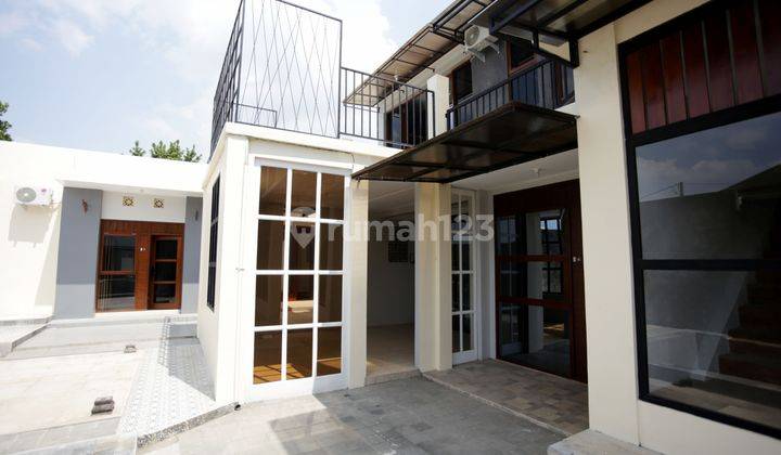 DIjual Exclusive rumah kost 2 lt dikelilingi banyak  universitas jl Candi Gebang  ngepak Sleman Jogjakarta 2