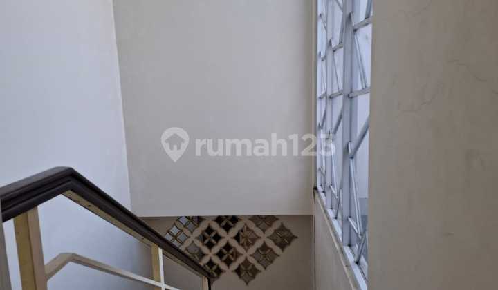 Rumah modern 2 lt Bagus dekat Yasmin Semplak Bogor 2