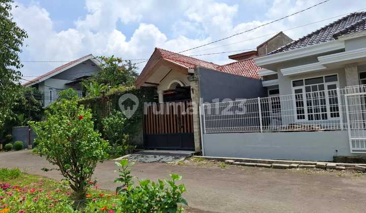 Newly Renovated House with SHM in Bukit Cimanggu City, Tanah Sareal, Bogor Newly Renovated House with SHM in Bukit Cimanggu City, Tanah Sareal, Bogor