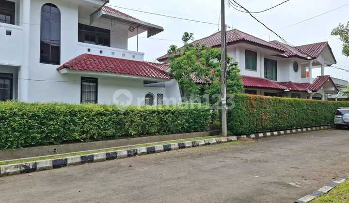 Disewakan Rumah Bagus 2 Lt Pesantren Cimanggu Tanah Sareal Bogor 2