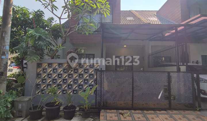 rumah 2 lt bagus komp Nusa Loka BSD , Serpong  Tangerang Selatan