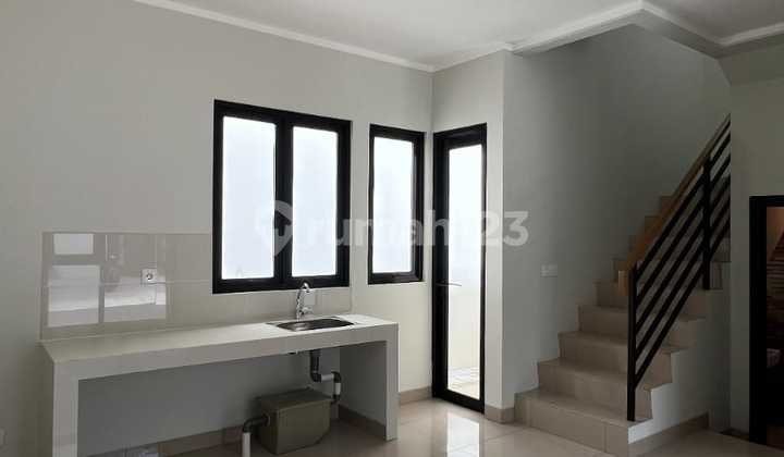 Disewakan Rumah Baru Minimalis Siap Huni di Cluster Regia Summarecon Gading Crown Gading Bekasi 2