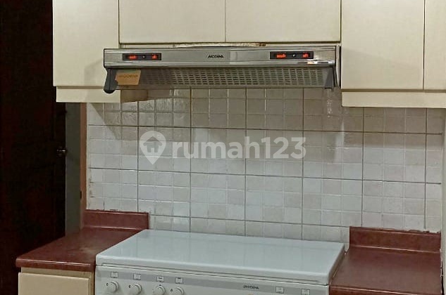 For Sale Apartemen Grand Tropic (Samping Untar) Lantai Sedang Furnished 2