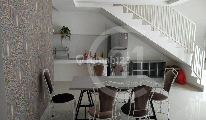 Disewakan Neo Soho Type Ebony Furnished Rumah Lantai Sedang 1
