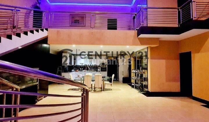 Jual Penthouse Casablanca Mansion 2 Lantai Lantai Tinggi 1