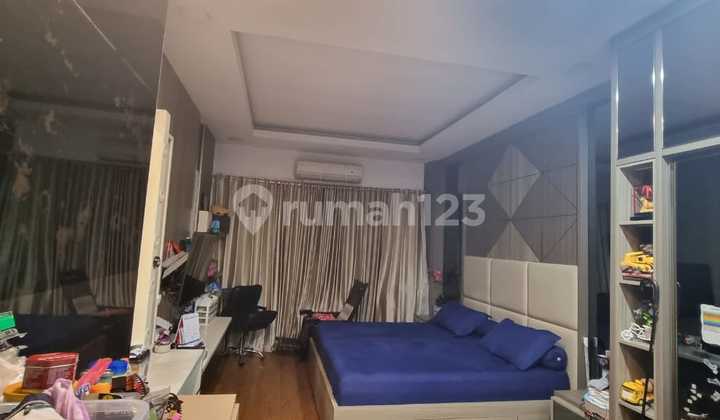 Jual Rumah Taman Semanan LT194m2 4 Lantai Boulevad Jakarta Barat 2