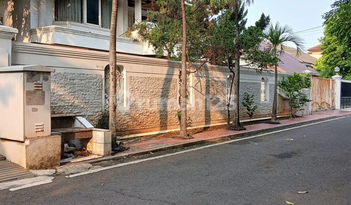 Rumah Tua Cempaka Putih Tengah, Jakarta Pusat