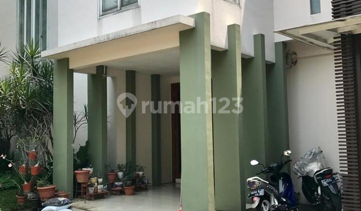 Dijual Rumah Mewah Siap Huni 2 Lantai di Senopati