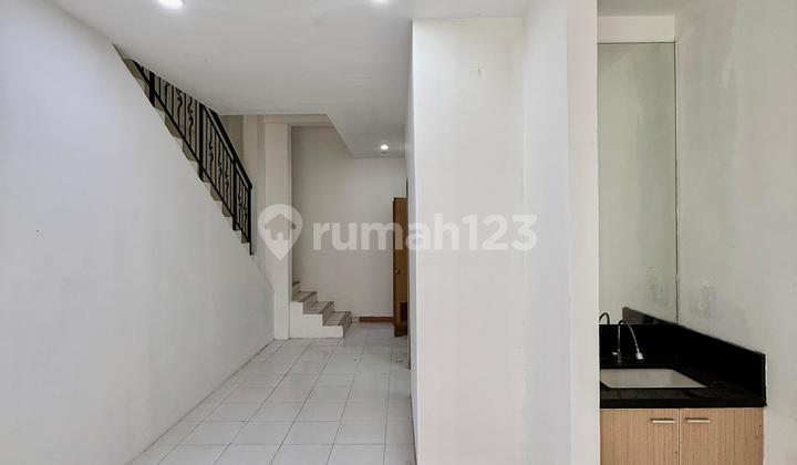 For Rent Ruko GSA Central Park Front Facing Busy 2