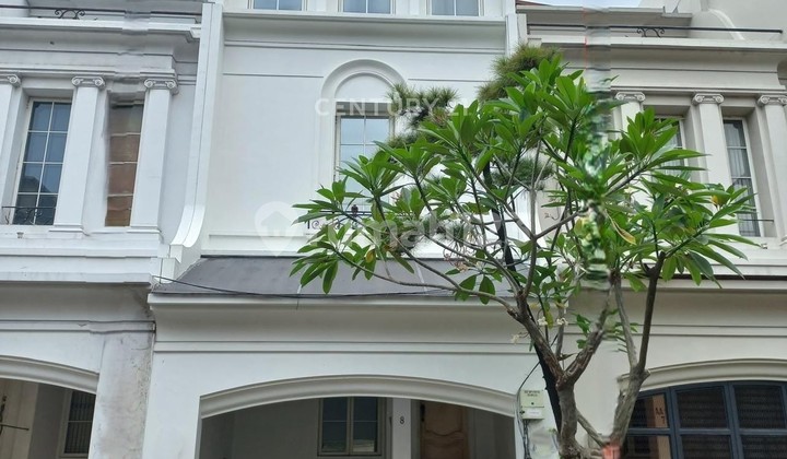 Dijual Rumah Town House Intercon Kebon Jeruk Jakarta Barat