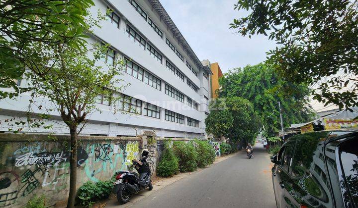 Rumah Tua Meruya Sebelah Mercubuana Universitas Cocok Bangung Kost 2