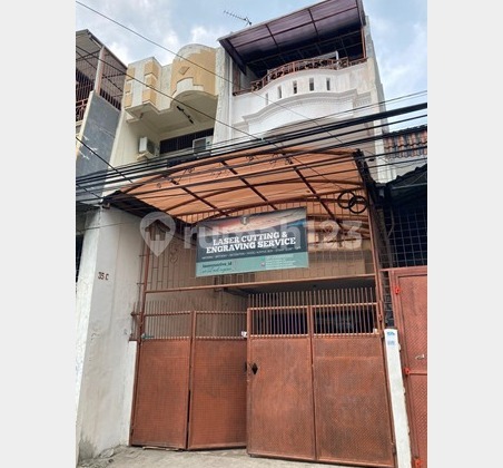 Quick Sale: 4-Story Jelambar House, Suitable for Business and Residence, Move-In Ready.