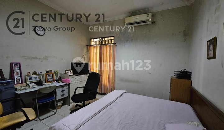 Dijual Rumah Grogol 2 Lantai Furnished Jakarta 