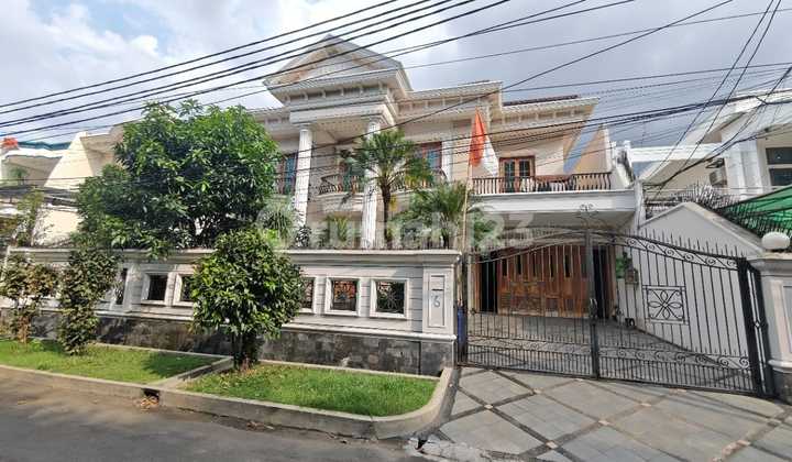 Classic House in Sunter Danau Agung, Wide Road Facing Park, North Jakarta