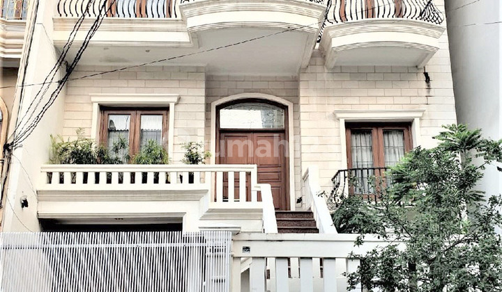 RUMAH SUNTER GARDEN CLASSIC MEDITERANIA SIAP HUNI  Jakarta Utara