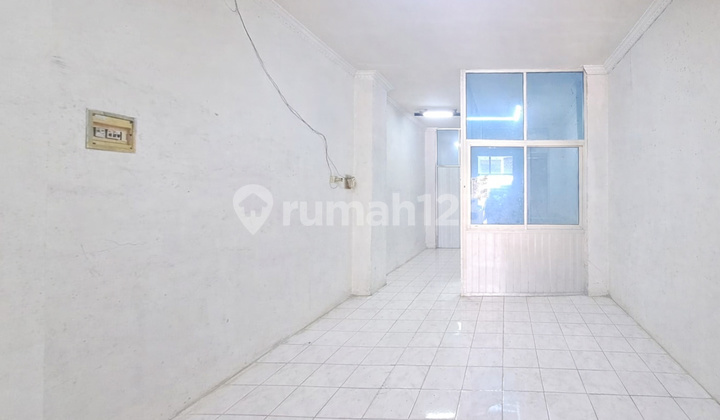 Shop House in Glodok Pinangsia Near Kemenangan Mangga Besar Gajah Mada