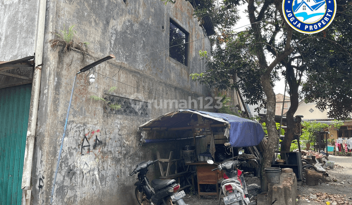 Dijual Ruko Luas Strategis Pinggir Jalan Raya Jogja Utara 6