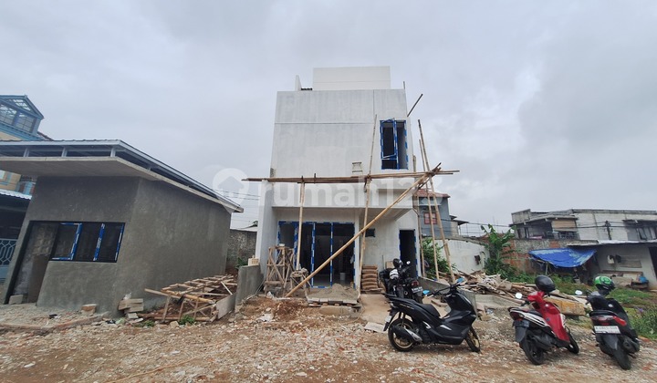 New House in Cirendeu Near Pizza Hut Cirendeu, Good SHM 2