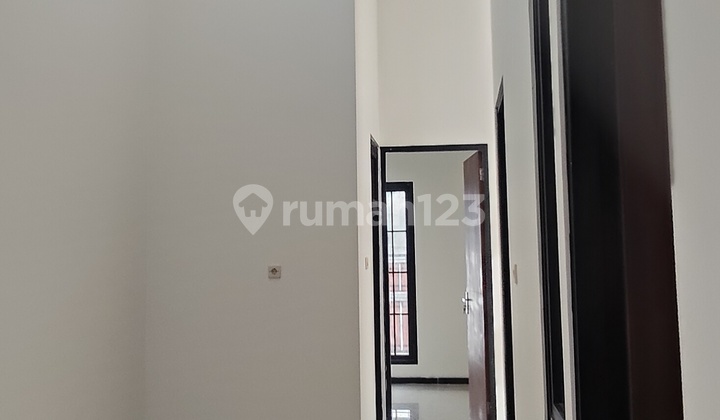 Beautiful House in Rungkut Housing Estate, Surabaya 2