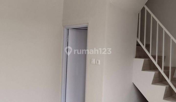 Rumah Baru 2 Lantai Murah Di Medayy Utara Rungkut