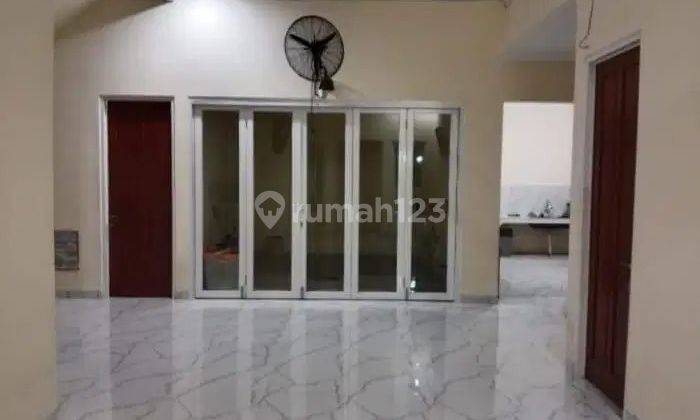 Di Jual Rumah 2 Lt Lokasi Strategis di Sukabumi Utara, Kebon Jeruk, Jakarta Barat 2