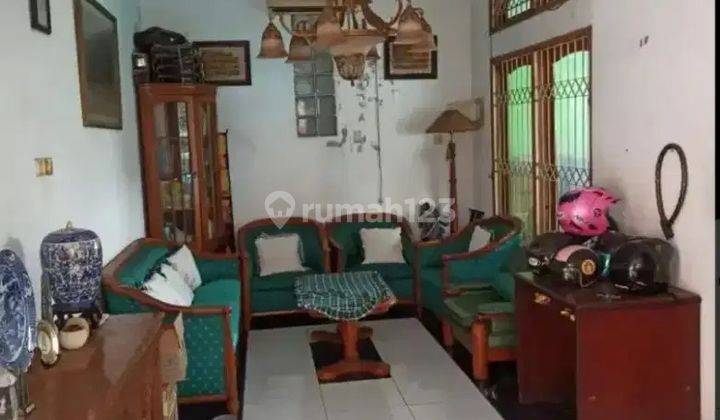 Di Jual Rumah 2 Lantai Lokasi Strategis di Matraman, Jakarta Timur 2