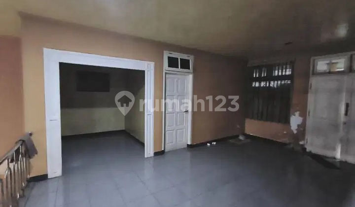 Di Jual Rumah 2 Lantai Plus 2 Toko di Pulo Gadung , Jakarta Timu 2