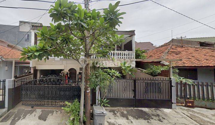 Di Jual Rumah Hitung Tanah di Keboyoran Lama, Jakarta Selatan 1