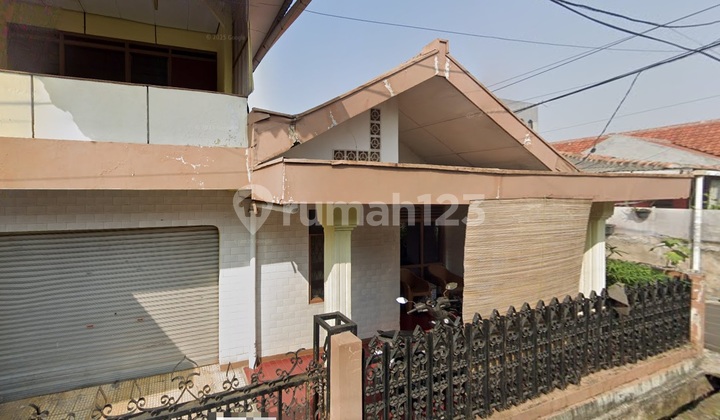 Di Jual Rumah Hook 1 Lantai Lokasi Strategis di Pesanggrahan, Jakarta Selatan