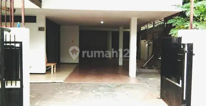 Di Jual Rumah Hook 3 Lantai Lokasi Strategis di Palmerah, Jakarta Barat  2