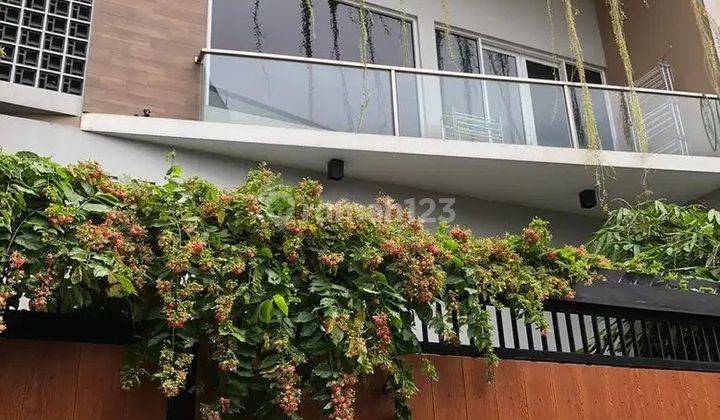 Di Jual Rumah Hook Minimalis 2 Lantai di Mangga Besar, Jakarta Barat 1