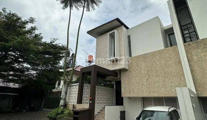 Di Jual Rumah Mewah 2 Lantai di Perum Pinang, Cilandak, Jakarta Selatan 1