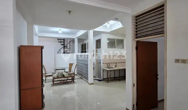 Di Jual Rumah 2 Lantai di Duri Kepa, Kebon Jeruk, Jakarta Barat 2