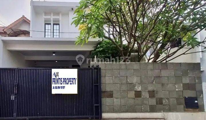 Di Jual Rumah 2 Lantai Strategis di Mampang Prapatan, Jakarta Selatan 1