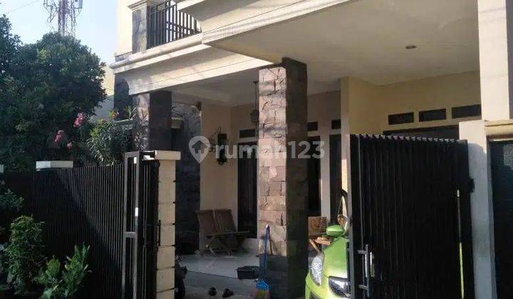 Di Jual Cepat Rumah 2 Lantai Lokasi Strategis di Tebet, Jakarta Selatan 2