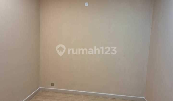 Di Jual Rumah Baru Renovasi 3 Lantai di Kelapa Gading, Jakarta Utara 2