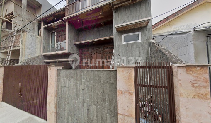 Di Sewakan Rumah 3 Lantai dengan Privat Swimming Pool di Tanjung Priok Jakarta Utara Di Sewakan Rumah 3 Lantai dengan Privat Swimming Pool di Tanjung Priok Jakarta Utara